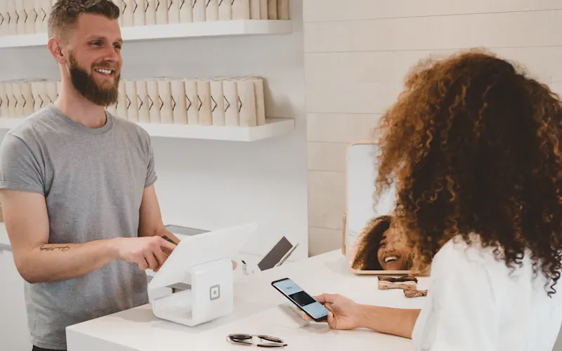 Retail & E-commerce